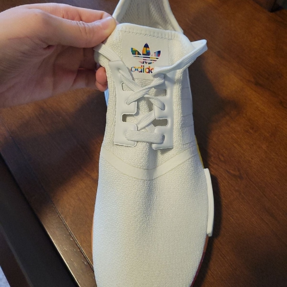 Mens Size 10 Adidas Pride Shoes